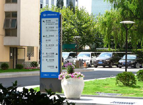 宜川哪些因素影响宣传栏的制作？